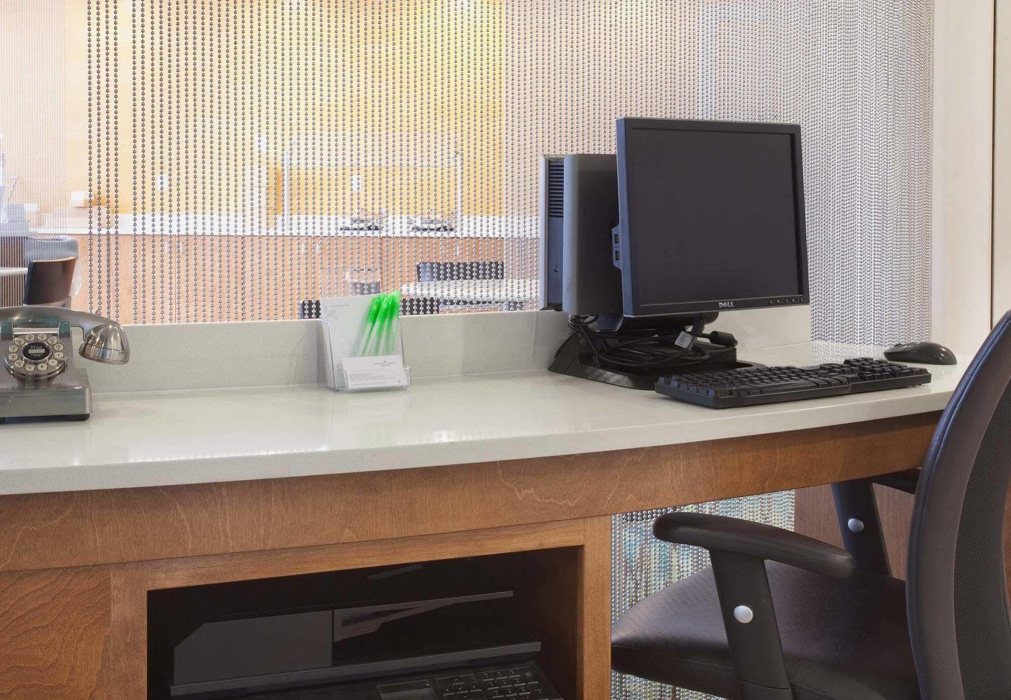 Springhill Suites By Marriott Salt Lake City Airport Экстерьер фото